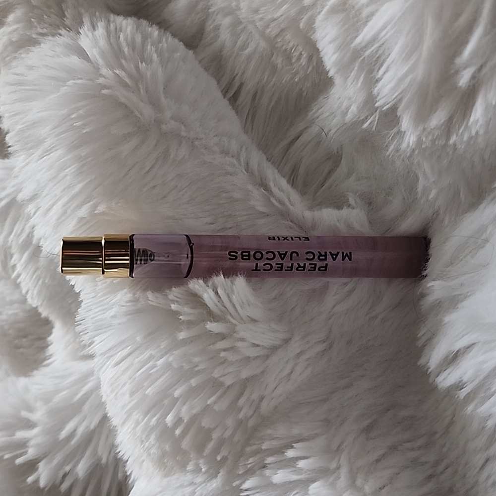 Marc Jacobs Perfect Elixir Perfume - Picture 2 of 2